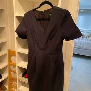 Doesn’t fit.  Great dress for business